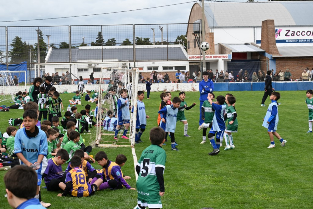 Automoto vivió una gran fiesta del fútbol infantil con más de 500 chicos en su 30° Encuentro Regional de Escuelitas