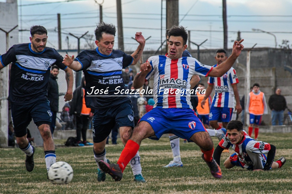 Liga Pringles de Futbol: Atlético Ventana goleo a Almaceneros y jugará la final de Liguilla