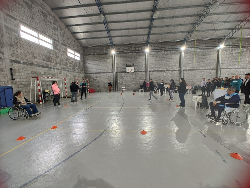 Profesores del CEF N° 195 fueron invitados a una capacitación sobre ”Juegos y deportes adaptados”