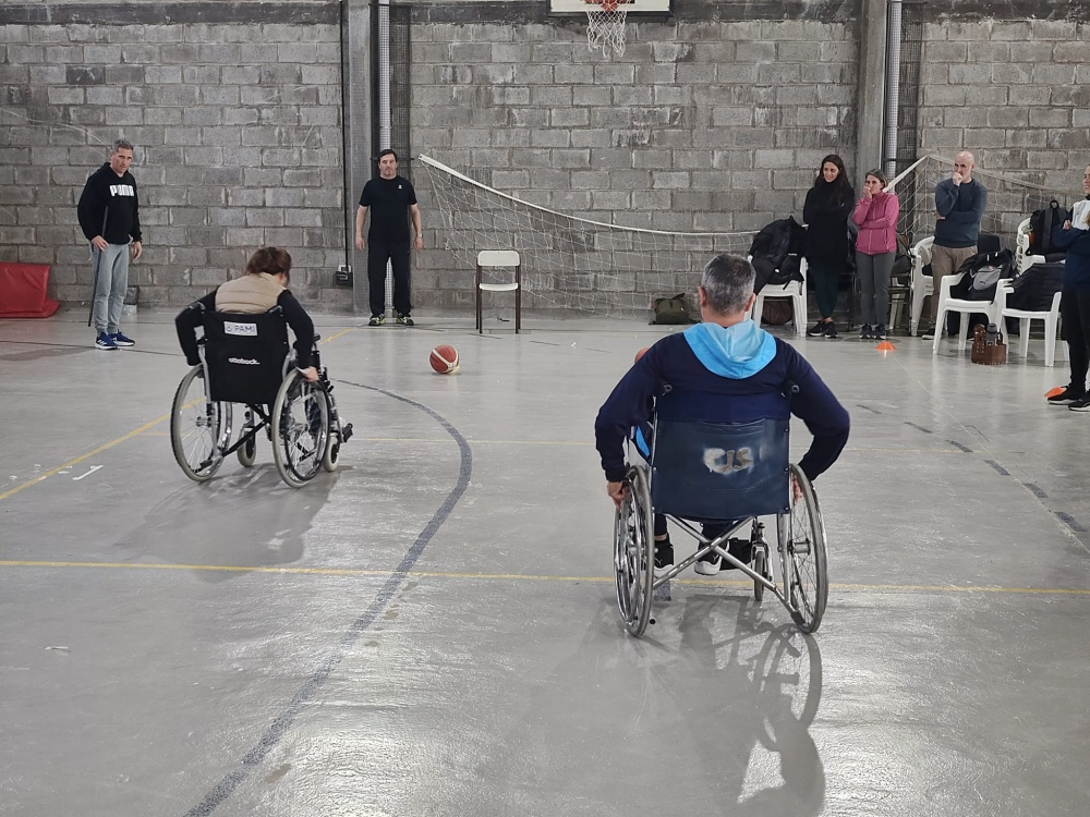 Profesores del CEF N° 195 fueron invitados a una capacitación sobre ”Juegos y deportes adaptados”