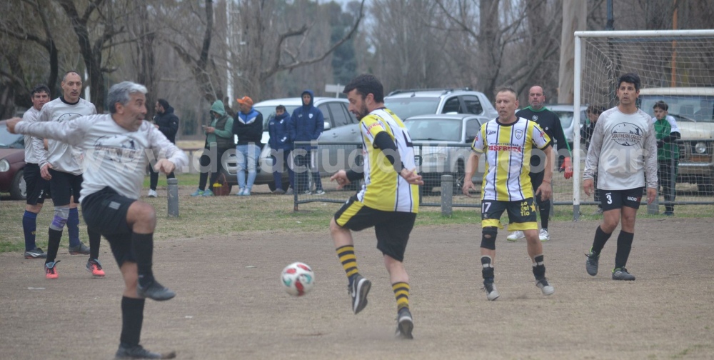 Locos x el Futbol: No pudieron conseguir victorias los equipos que cuentan con representantes del distrito