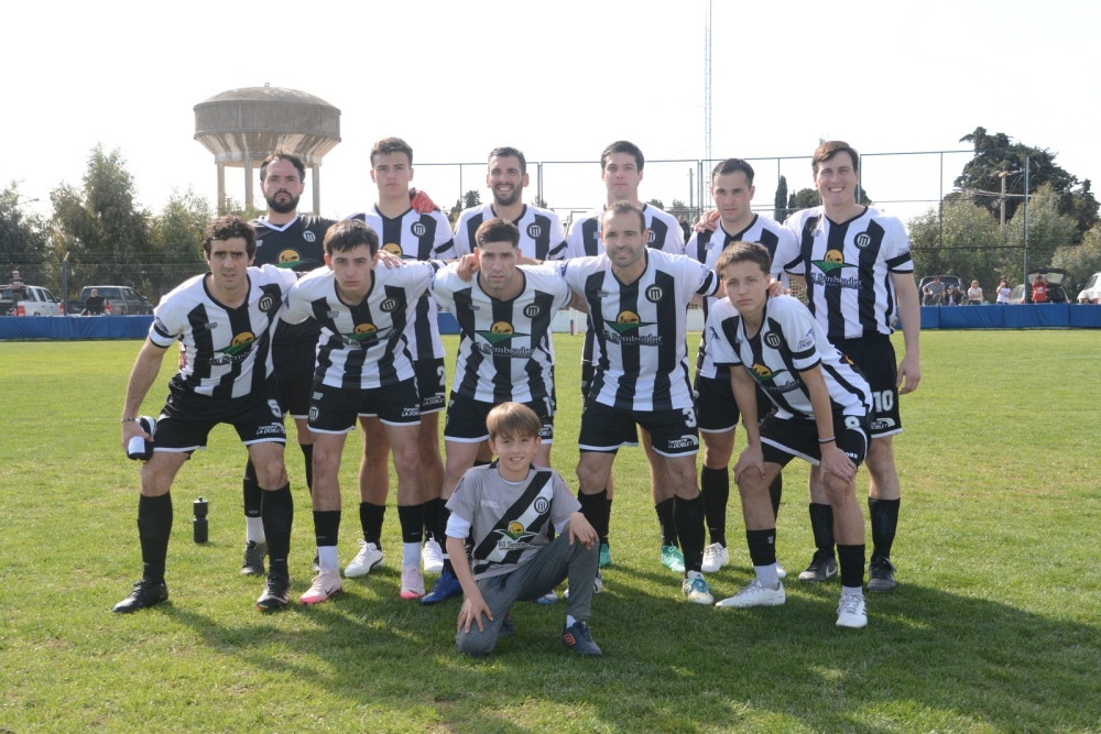 Liga Regional: Los elencos de Tornquist no pasaron del empate ante rivales suarenses (87 fotos)