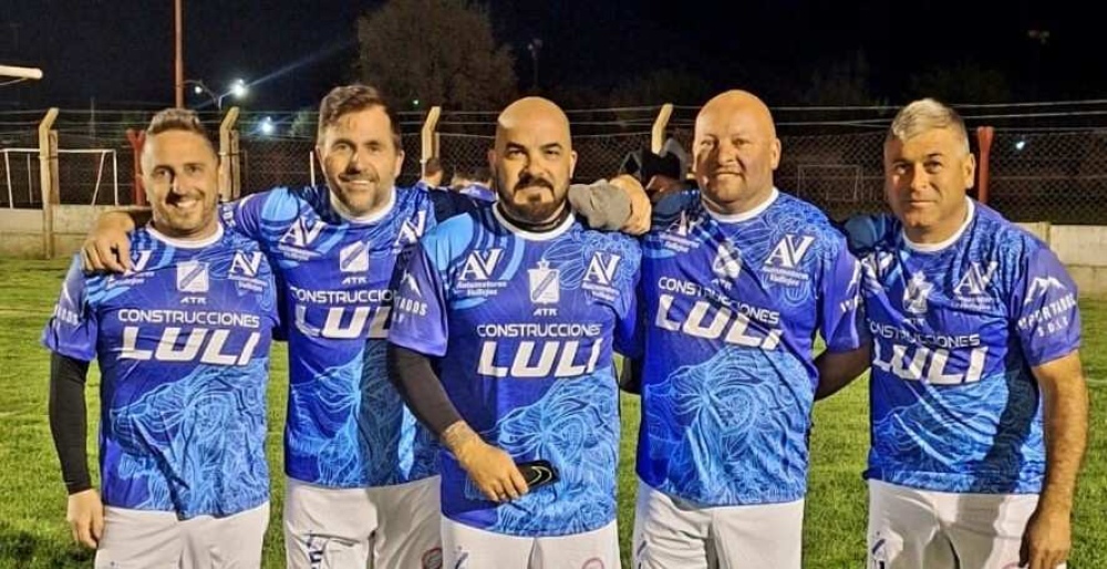 Jugadores del distrito debutaron en la 12ª edición del torneo de Fútbol Senior que organiza Independiente de Pueblo San José