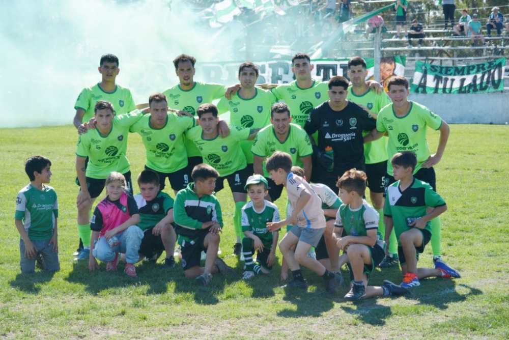 Liga Regional de Fútbol: Los equipos de Tornquist no pudieron ante rivales suarenses (89 fotos)