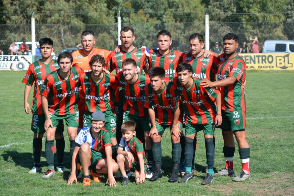Liga Regional de Fútbol: Los equipos de Tornquist no pudieron ante rivales suarenses (89 fotos)