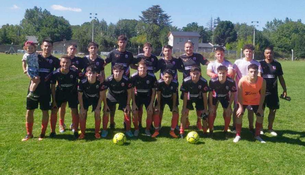 Fútbol: Atlético Ventana disputo un amistoso, como local, ante Huracán de Ingeniero White