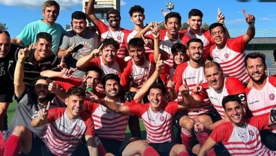 Hockey: Universitario, con Ezequiel Mu&ntilde;oz, campe&oacute;n en Mar del Plata y ascenso a la elite nacional