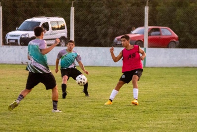 Uni&oacute;n logro el triunfo en un partido amistoso ante Pacifico de Cabildo