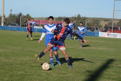 Liga Regional de Futbol: Automoto volvi&oacute; al triunfo y Uni&oacute;n cayo en Pueblo Santa Mar&iacute;a (92 fotos)