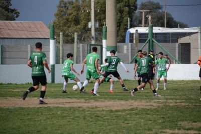 Liga Regional de Futbol: La reserva de Uni&oacute;n le gano por la m&iacute;nima diferencia a Independiente de Rivera
