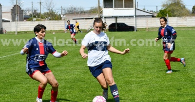 LRF F&uacute;tbol femenino: Club Sarmiento y Automoto siguen en lo m&aacute;s alto de sus zonas