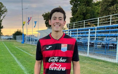 Gran presente de Emilio Sgammini en el Nk Slavonac Komletinci de Croacia
