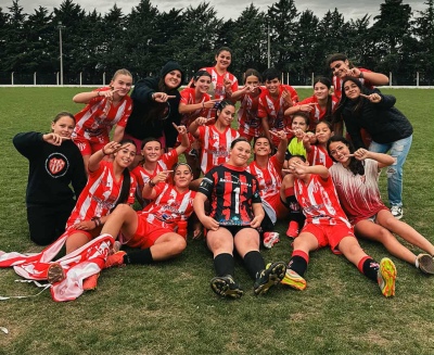 Liga Regional de F&uacute;tbol: Sub 15 femenino: San Mart&iacute;n (C) le gan&oacute; al l&iacute;der Blanco y Negro