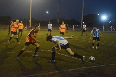 Dos empates y triunfo de Minimercado Topa en la s&eacute;ptima fecha del torneo de futbol 8 del Club Uni&oacute;n