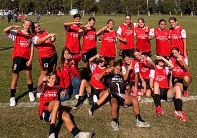 LRF Sub 15 femenina: Independiente de San Jos&eacute; qued&oacute; como &uacute;nico puntero