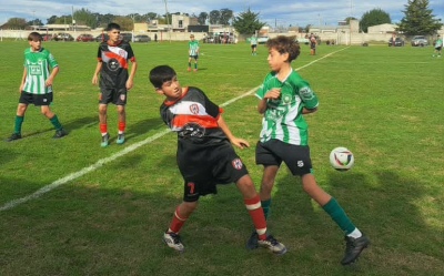 Liga Regional de Futbol: Los chicos de Uni&oacute;n visitaron a Tiro Federal de Coronel Suarez