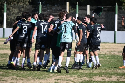 LRF Reserva: Uni&oacute;n goleo en el cl&aacute;sico a Automoto y contin&uacute;a escalando en las posiciones