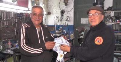 Bomberos Voluntarios de Tornquist sortearon la camiseta firmada de Racing