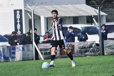 Liga Regional de F&uacute;tbol: Blanco y Negro, con Diego Piedrabuena, no detiene su marcha en el torneo Clausura de Reserva