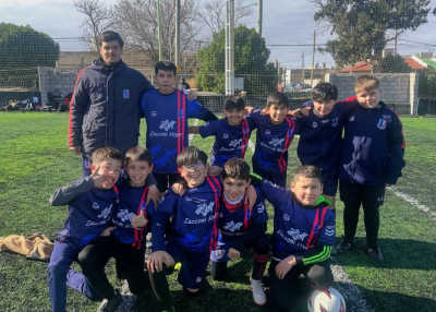 Encuentro de f&uacute;tbol infantil en Bah&iacute;a Blanca: La Escuelita Azulgrana dijo presente en Tiro Federal
