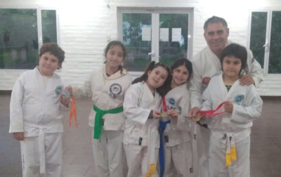 Destacada actuaci&oacute;n de taekwondistas de Sierra en Bah&iacute;a Blanca