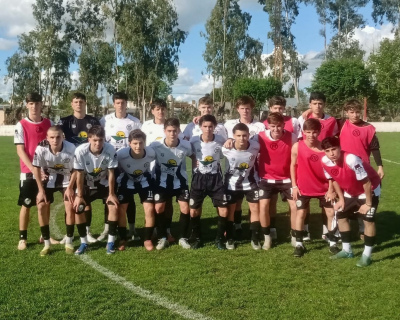 Federaci&oacute;n de F&uacute;tbol Sub 17: Blanco y Negro gole&oacute; en La Madrid y se sum&oacute; a la punta