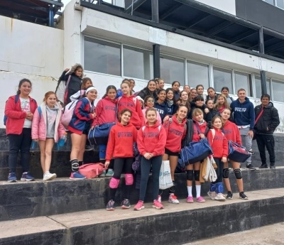 Automoto V&oacute;ley particip&oacute; de un encuentro en el club Liniers de Bah&iacute;a Blanca