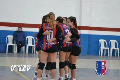 Automoto V&oacute;ley complet&oacute; su fin de semana en Bah&iacute;a Blanca