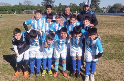 Antes del receso invernal, Porte&ntilde;o de Saldungaray visito en inferiores a Progreso de El Perdido