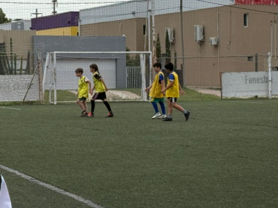 La escuela de f&uacute;tbol del Club General San Mart&iacute;n de Chasico participo de un campus intensivo