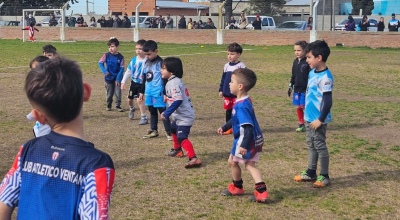 Se realizo un encuentro de escuelitas de futbol en el Club Porte&ntilde;o de Saldungaray (Incluye fotos)