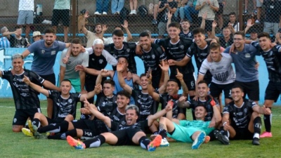 El equipo de "Manu" Abregu se instal&oacute; en la final de los playoffs del torneo Clausura de la Liga del Sur