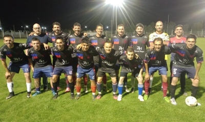 Preveteranos de f&uacute;tbol: San Mart&iacute;n y Automoto son los finalistas