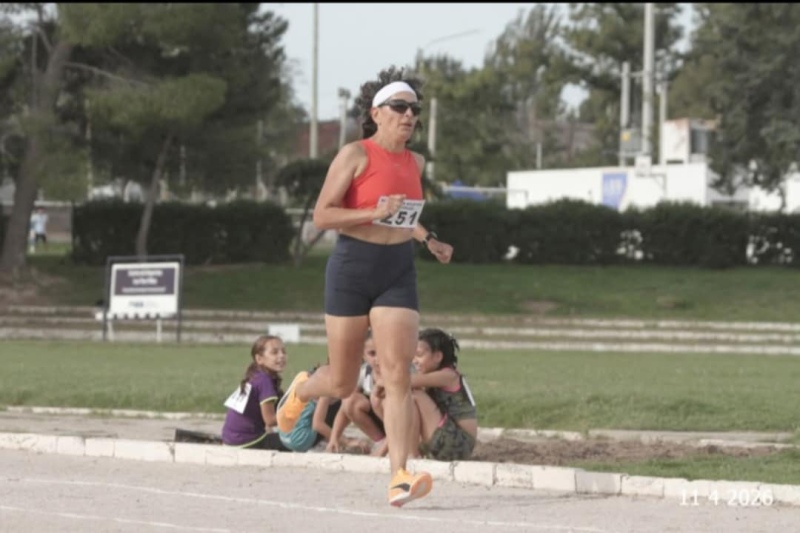 Destacada actuaci&oacute;n de atleta serrana en Bah&iacute;a Blanca