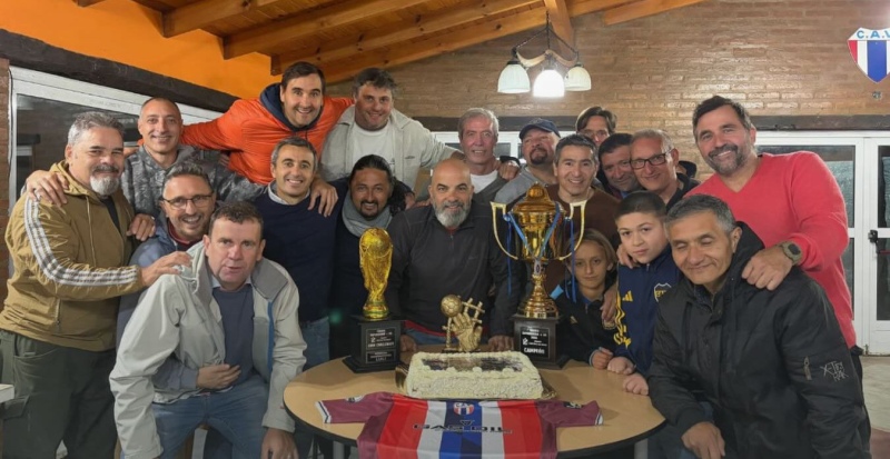 El Senior del Club Atl&eacute;tico Ventana festejo el campeonato