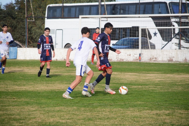 Liga Regional de F&uacute;tbol: Se reanud&oacute; el campeonato de inferiores y hubo cambios en la cima de tres divisiones