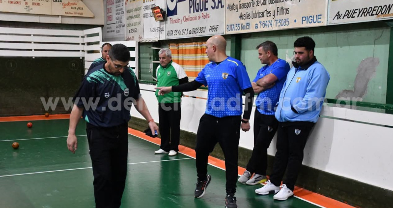 Bochas: Uni&oacute;n y Sociedad Italiana disputaron la octava fecha del Oficial de Tr&iacute;os