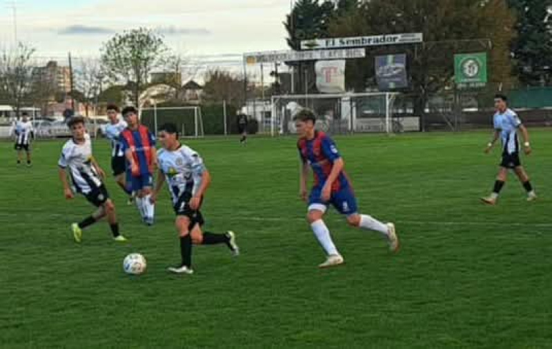 F&uacute;tbol de la Federaci&oacute;n:&nbsp;Al Sub 17 de Blanco y Negro se lo empataron en el final&nbsp;
