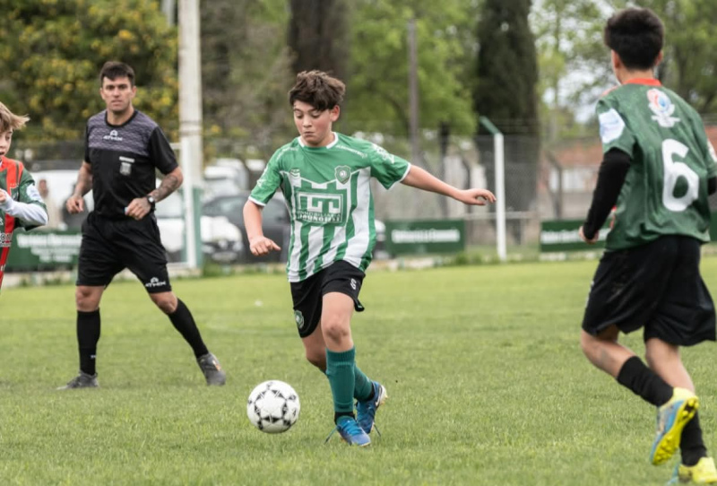 LRF: La fecha 25 de inferiores se jug&oacute; en forma parcial y la punta de 6&ordf; divisi&oacute;n otra vez cambi&oacute; de due&ntilde;o