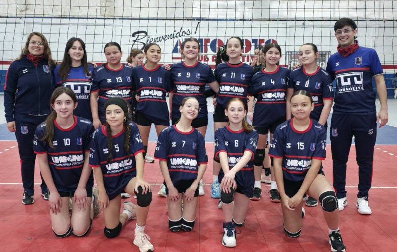 Excelente jornada de v&oacute;leibol en el Mario Gandini: Automoto cosech&oacute; grandes resultados ante Villa Mitre