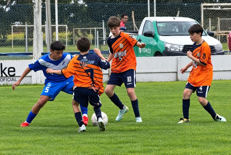 Liga Regional de F&uacute;tbol: Las inferiores solo tuvieron acci&oacute;n en Carhu&eacute; y en Pig&uuml;&eacute;